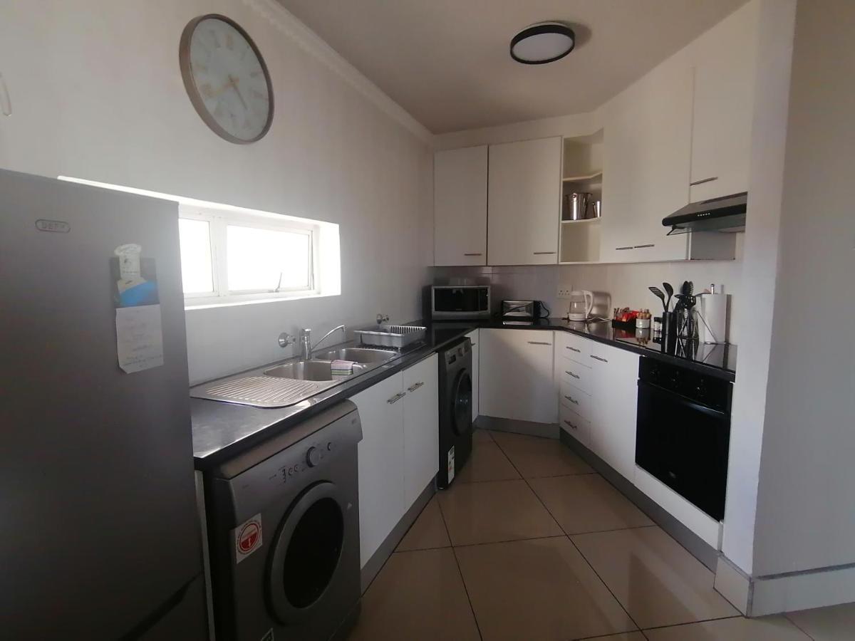 Summerstrand, 9th Avenue, Unit 303 Cascades Apartment